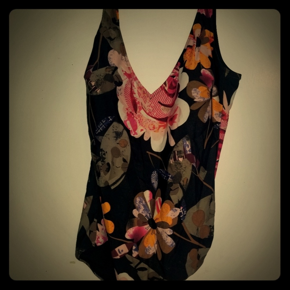 Swim suit